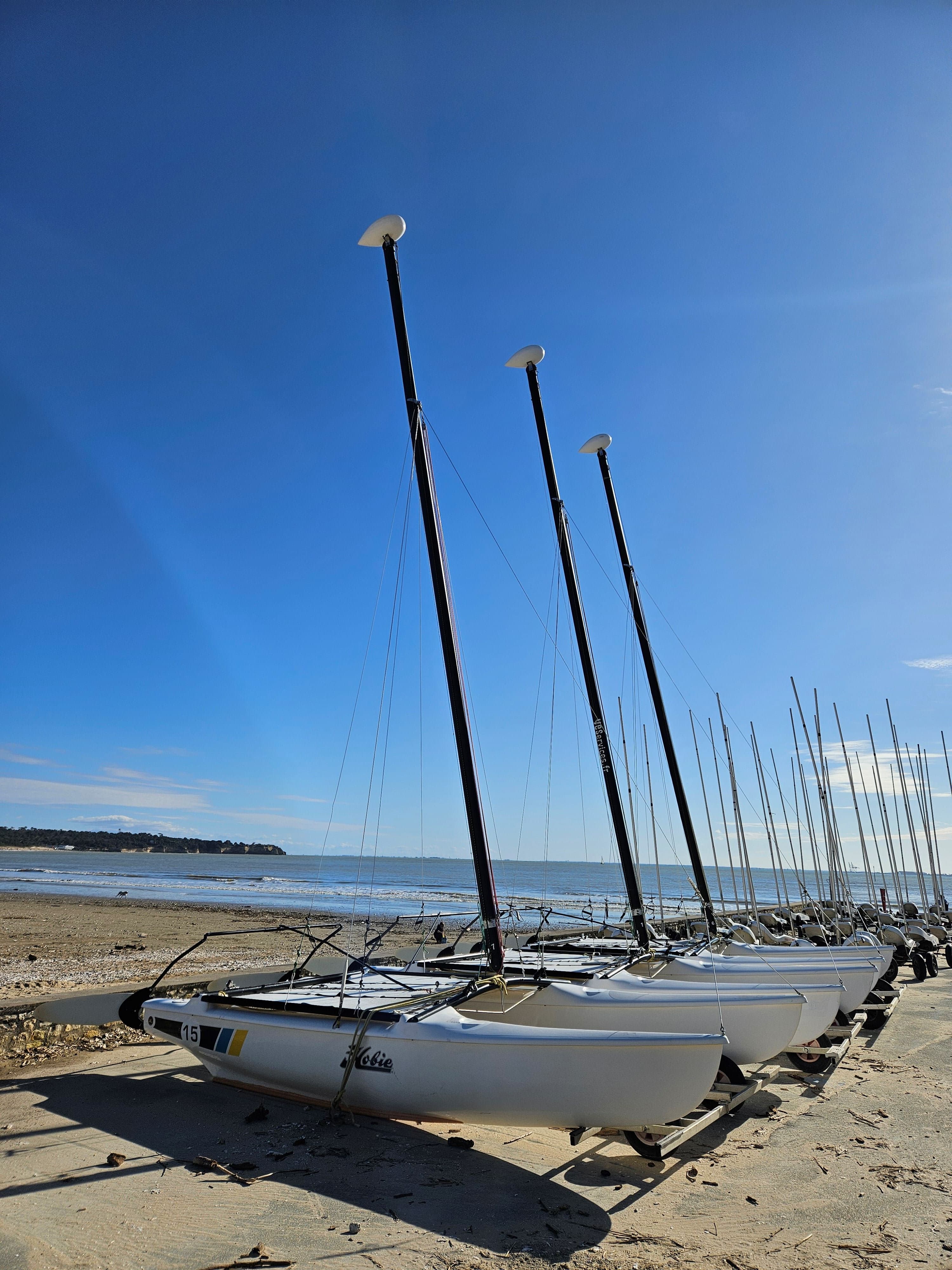 École de voile à Saint-Georges-de-Didonne, côte de Royan